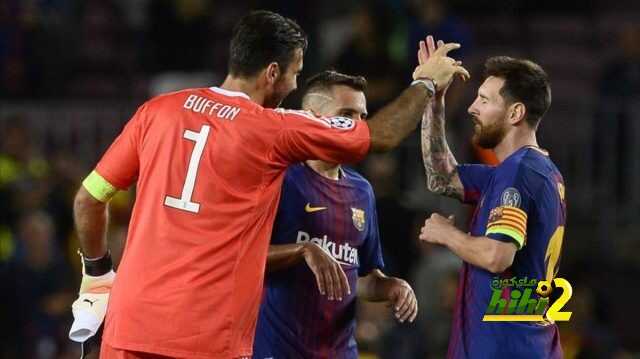 بوفون: السقوط أمام برشلونة مؤلم وميسي من كوكب أخر