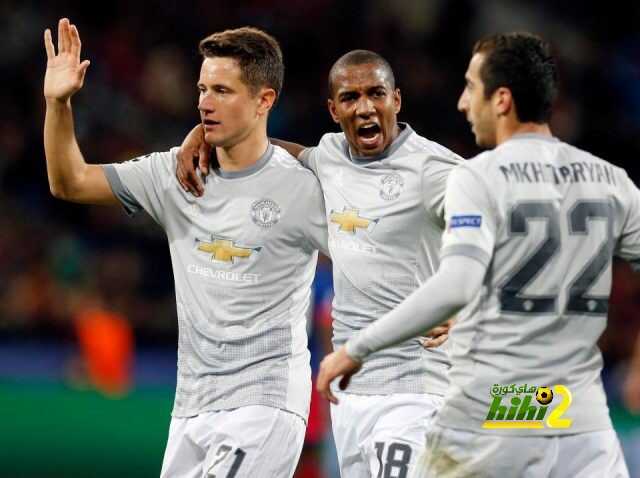 هل ينتقل لاعب وسط اليونايتد إلى برشلونة بيناير؟