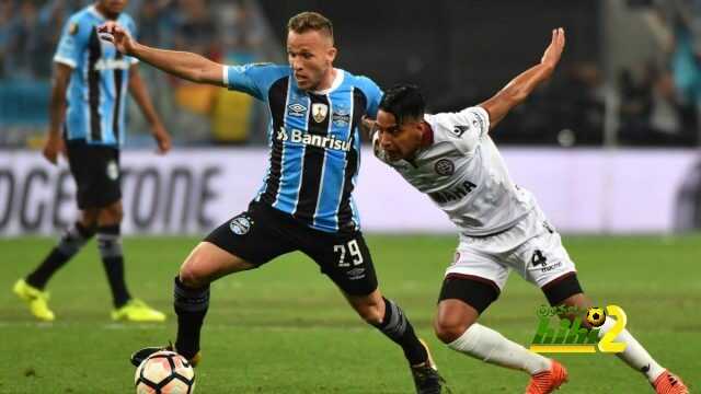برشلونة يراقب لاعب وسط جريميو