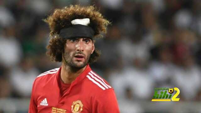 نجم مانشستر يونايتد يكشف معاناته داخل الملاعب الإنجليزية