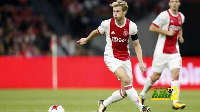 دي يونغ مازال ضمن أولويات برشلونة