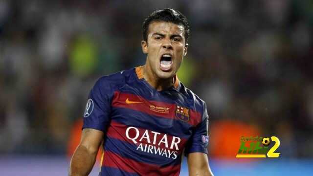 رافينها باقٍ في برشلونة