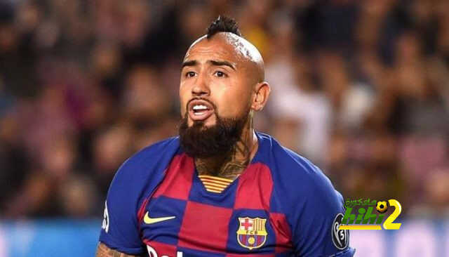 فيدال يتوقع فوز برشلونة بدوري الأبطال