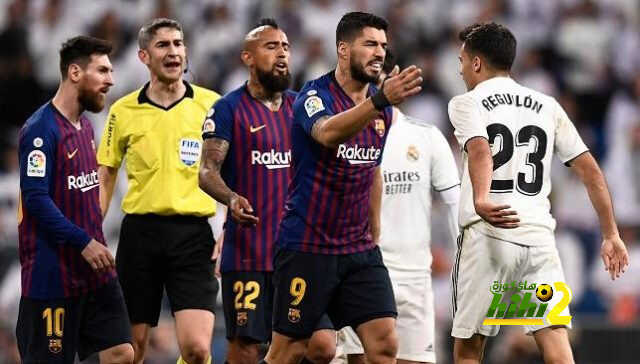 مانشستر يونايتد يراقب ظهير ريال مدريد