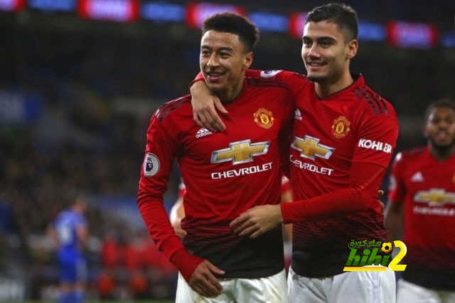 ثنائي مانشستر يونايتد يقترب من مغادرة الفريق