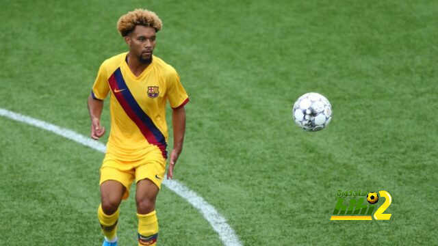 هل يحصل كونراد على فرصته مع برشلونة في عهد كومان؟
