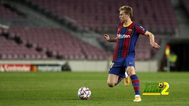 من يكون ثنائي دفاع برشلونة في ليلة دوري الأبطال أمام دينامو كييف؟