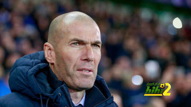 هل تخلى لاعبو ريال مدريد عن زيدان؟!