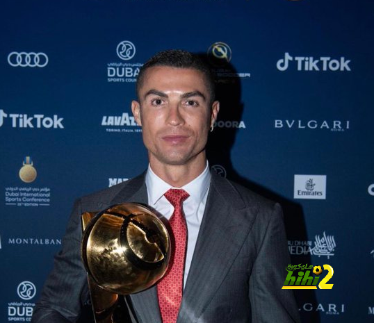 تعليق رونالدو على فوزه بجائزة لاعب القرن