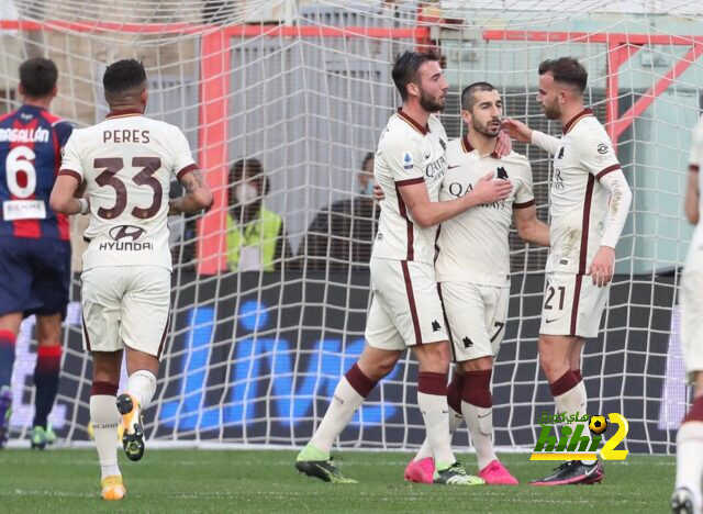 مايورال ينقذ مدربه في روما