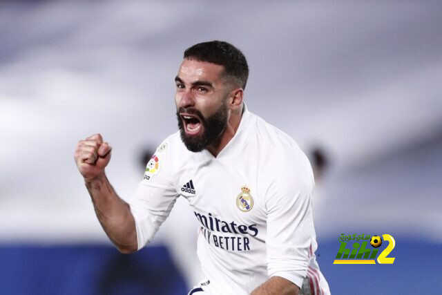 كيف ينوي ريال مدريد حل مشكلة الظهير الأيمن في الميركاتو؟
