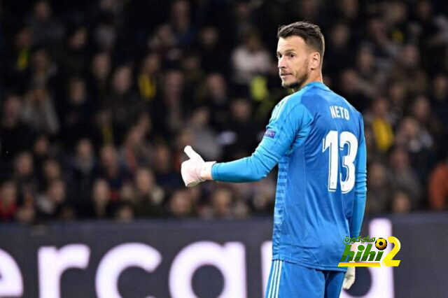 برشلونة يخطط لبيع نيتو