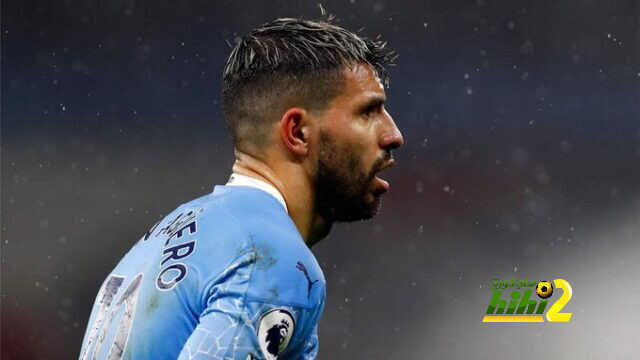 القتالية عنوان اجويرو مع برشلونة