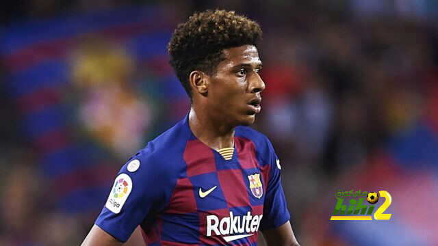 رسميًا.. نيس يعلن التعاقد مع مدافع برشلونة