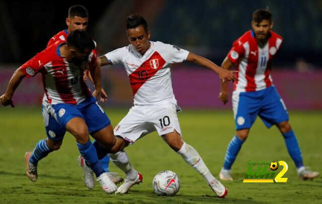 الباراغواي تفرض ركلات الترجيح على بيرو