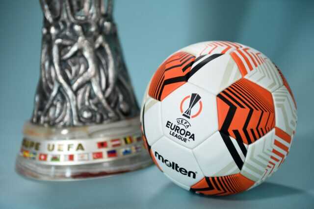 نتائج قرعة الدوري الأوروبي، ولقاء مُحتدم بين ليستر ونابولي!
