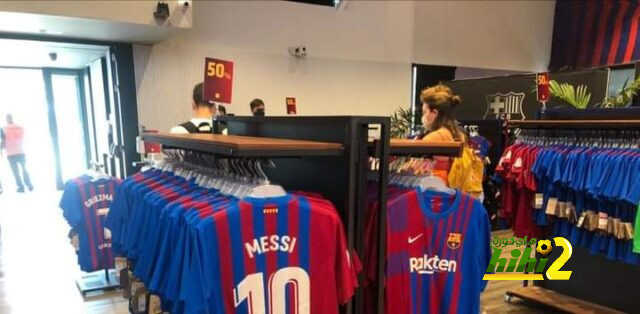برشلونة يعرض قمصان ميسي وجريزمان للبيع بنصف الثمن !