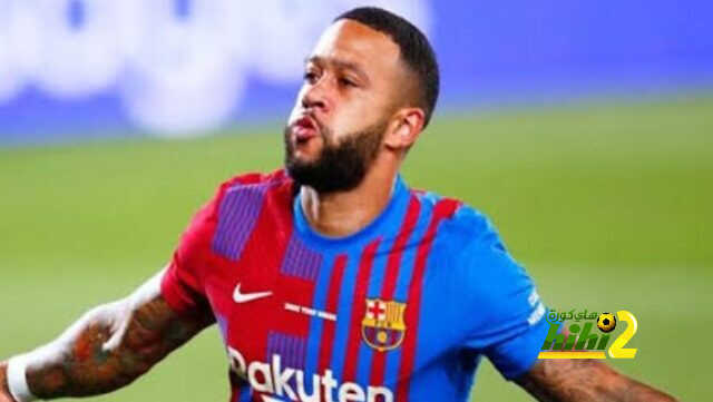 ديباي ، أول هولندي يسدد ركلة جزاء البرسا منذ ٢٠٠٣