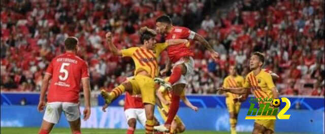 أسباب توقف مفاوضات برشلونة مع روبيرتو لتمديد عقده