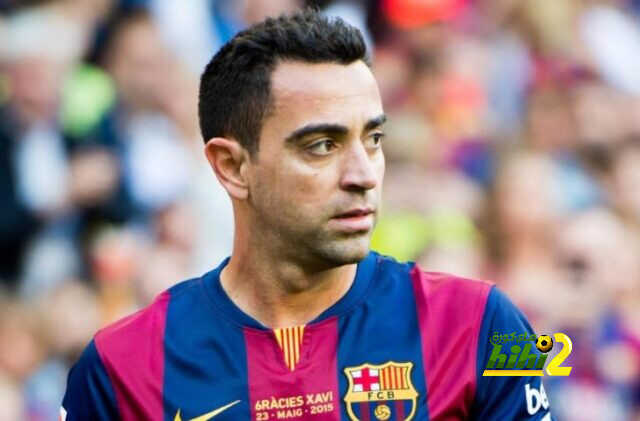 لماذا يتعامل تشافي بهذه الصرامة مع لاعبي برشلونة؟