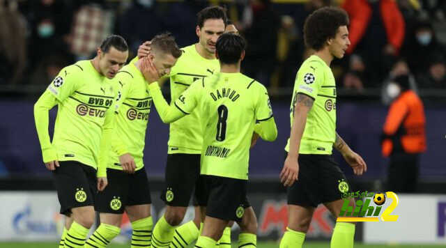 دورتموند يقسو على بشكتاش بخماسية نظيفة، ويحجز مقعدًا في اليوروباليج!
