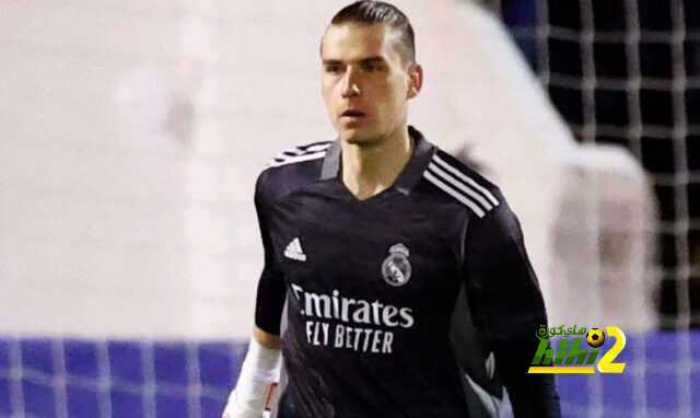 صورة: وصول بعثة ريال مدريد إلى مطار أليكانتي