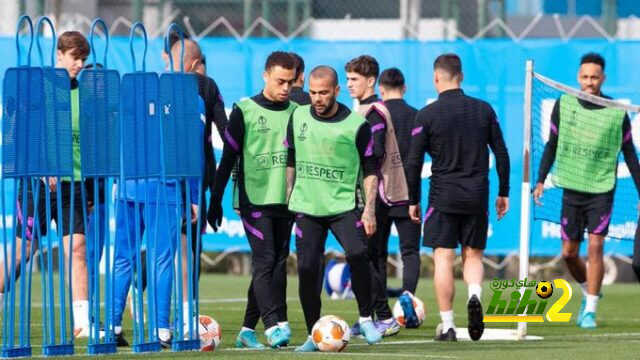 ديست بديل الفيس في المباريات الآوروبية لبرشلونة