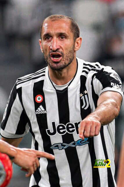 الكشف عن موعد اعتزال كيليني