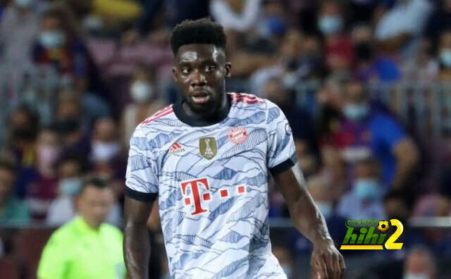 رسميًا.. ديفيز يعود للمباريات بعد غياب 110 يومًا￼