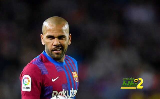 بند مفاجئ في عقد ألفيس مع برشلونة