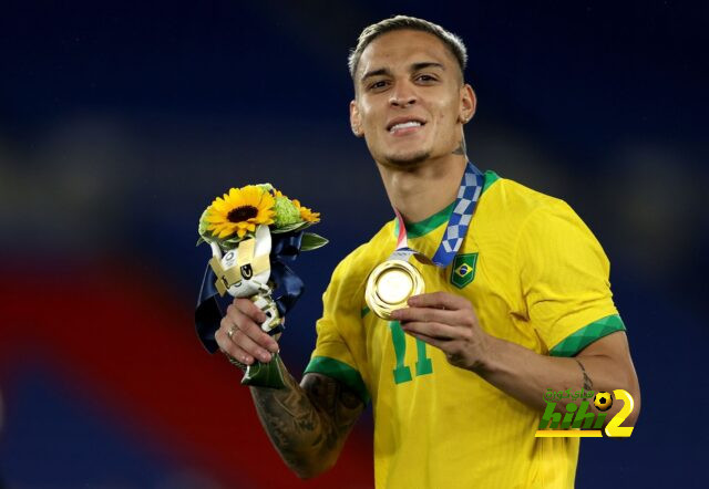 وكيل أنتوني يرد على مفاوضات مانشستر يونايتد لضم لاعب اياكس