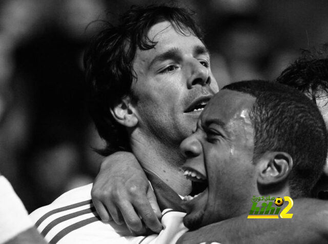 فان نيستلروي يودع مارسيلو بعد رحيله عن ريال مدريد