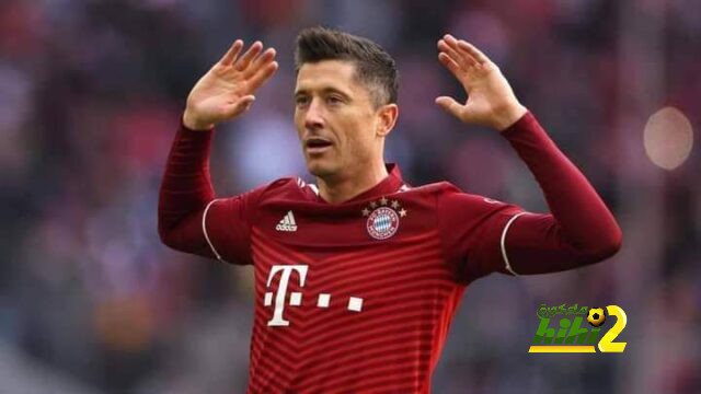 ليفاندوسكي يحدد بديل برشلونة