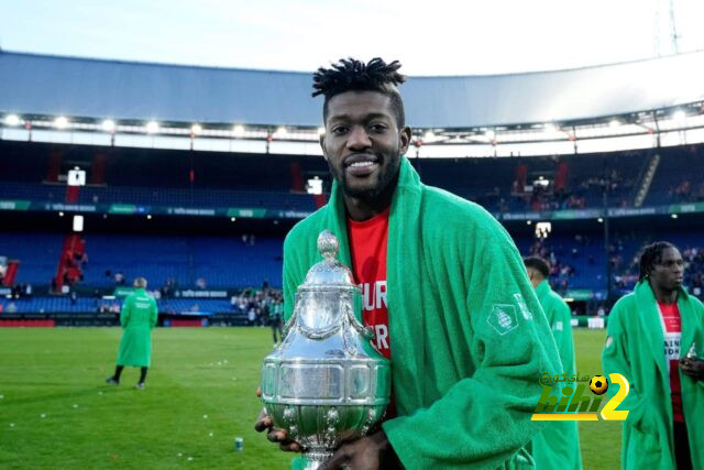 لاعب ٱيندهوفن يقترب من مانشستر يونايتد