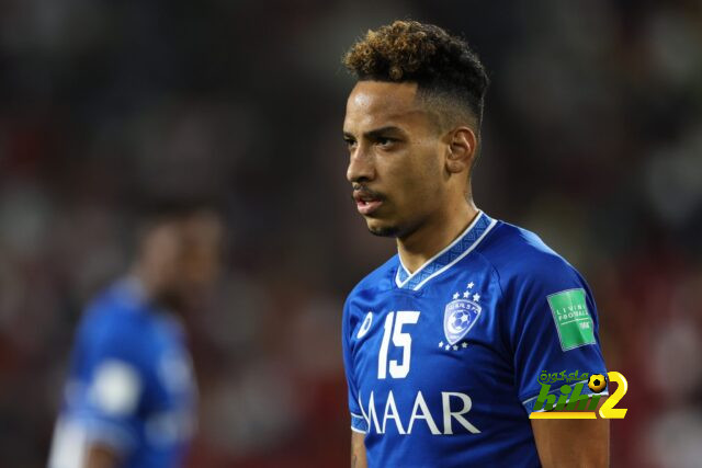 نادي إنجليزي يفاوض نجم الهلال السعودي