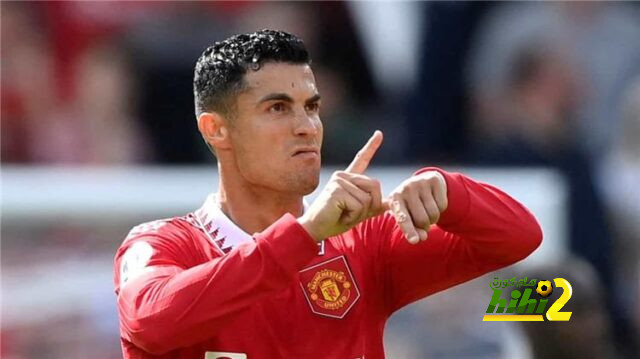 زملاء كريستيانو رونالدو سعداء برغبته في الرحيل عن مانشستر يونايتد