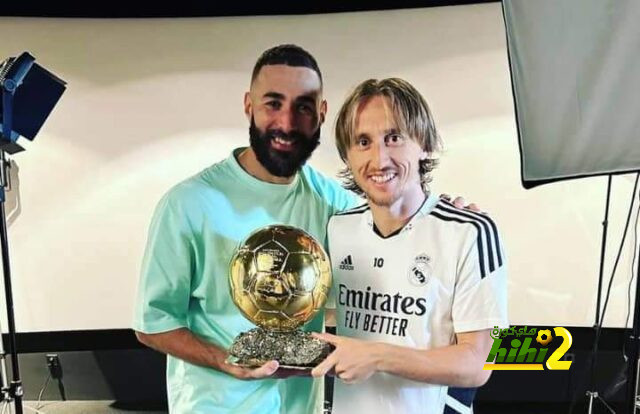 مودريتش يكيل المديح لـ كريم بنزيما بعد تتويجه بالكرة الذهبية