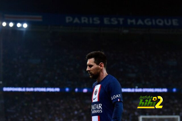هل يغامر ميسي بالعودة الى برشلونة و هو يرى رونالدو يهان في مانشستر يونايتد ؟
