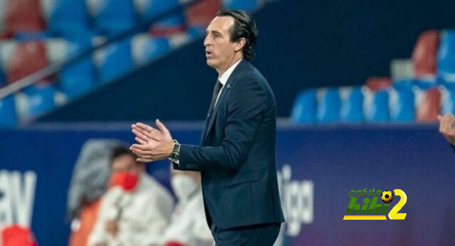 هل ضرب أحدكم أوناي إيمري على رأسه بقطعة حادة …؟!