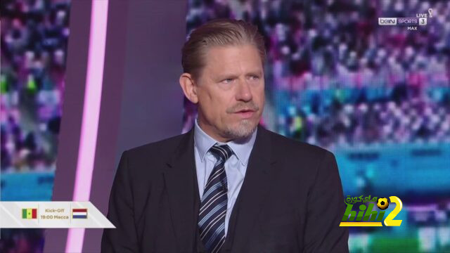 شمايكل يدافع عن هاري ماجواير بعد تلقيه انتقادات لاذعة
