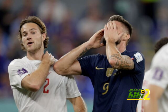 سونيس ينتقد جيرو مع منتخب فرنسا