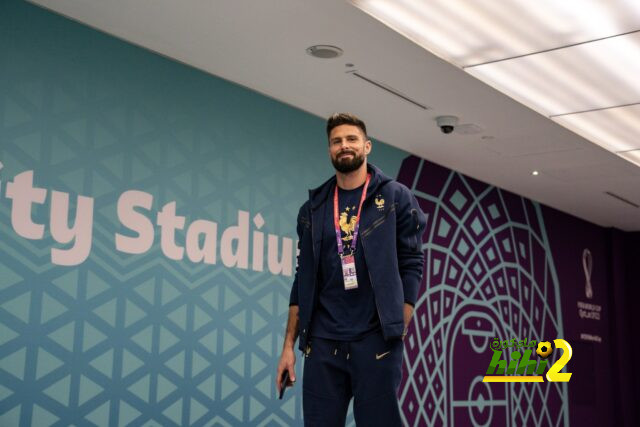 منتخب فرنسا يصل ملعب المدينة التعليمية للقاء تونس