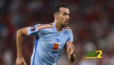 لويس روبياليس يودع بوسكيتس بعد اعتزاله اللعب دولياً