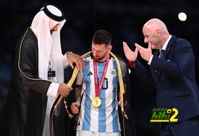بيليه يفضح مزاعم الغرب