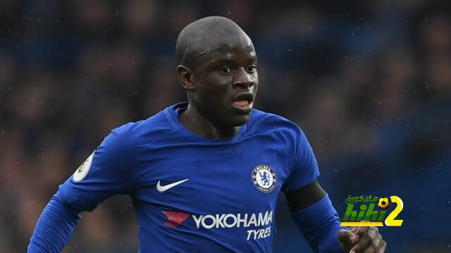 برشلونة يعود لسباق التعاقد مع كانتي