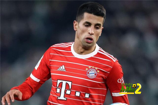 تقارير.. آرسنال ينافس برشلونة على ضم كانسيلو