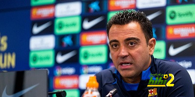 هل يعوض برشلونة رحيل بوسكيتس وألبا؟.. تشافي يجيب