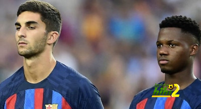 برشلونة يبدأ التحرك للتخلص من 3 من لاعبيه في الميركاتو الصيفي