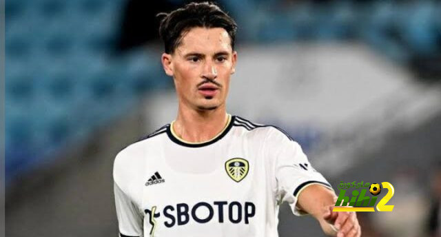 مانشستر يونايتد ينافس ثنائي ألمانيا على روبن كوخ