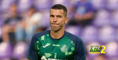 ديفيد سوريا حارس خيتافي يتلقى ضربة قوية من قبل ريال مدريد